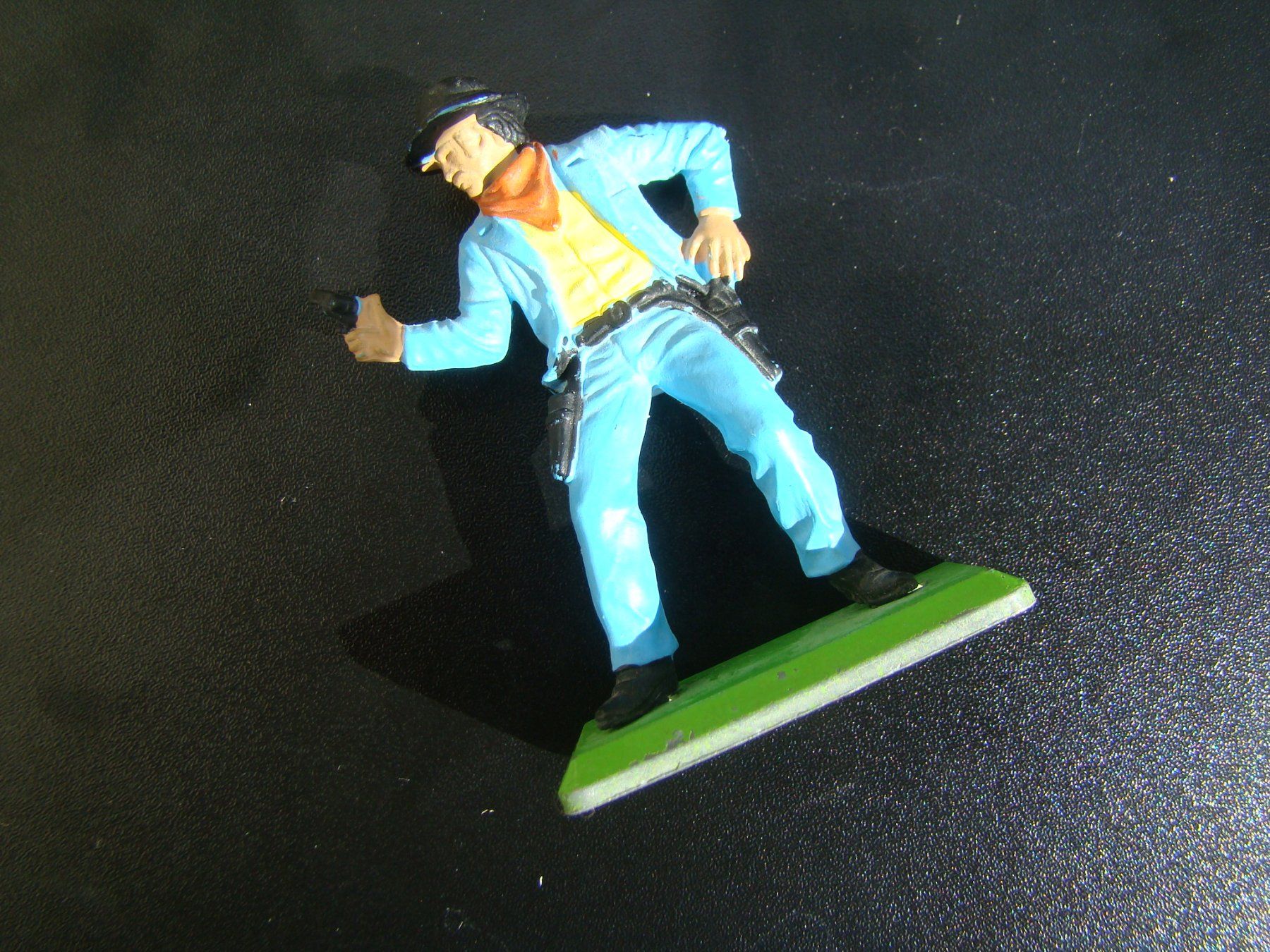 Britains Giocattoli: 4 Britains LTD 1971 Cowboy & Indianer vintage cool – Usato da Walzenhausen venduto da Vanquish711 3