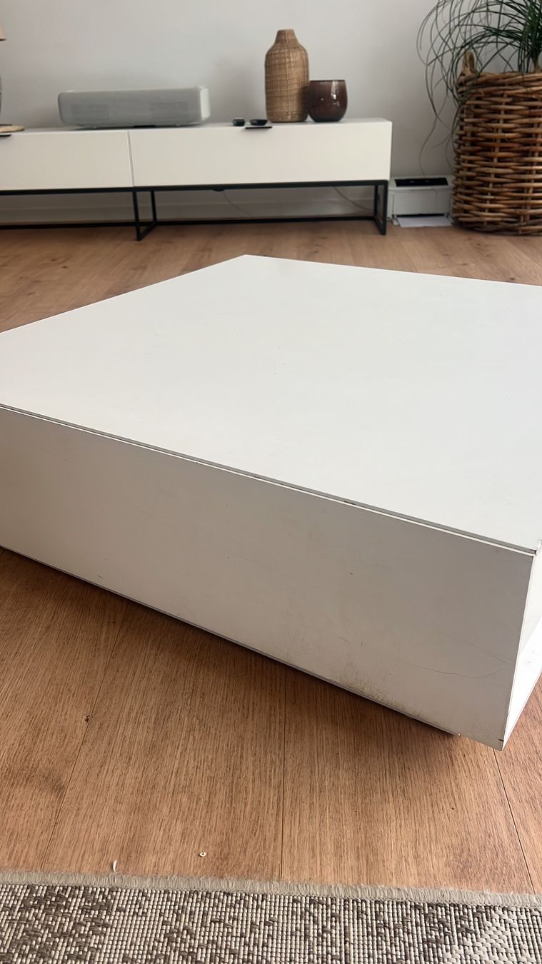 Livique Tische: Couchtisch weiss modern – Gebraucht aus Lufingen von bombolulu 1