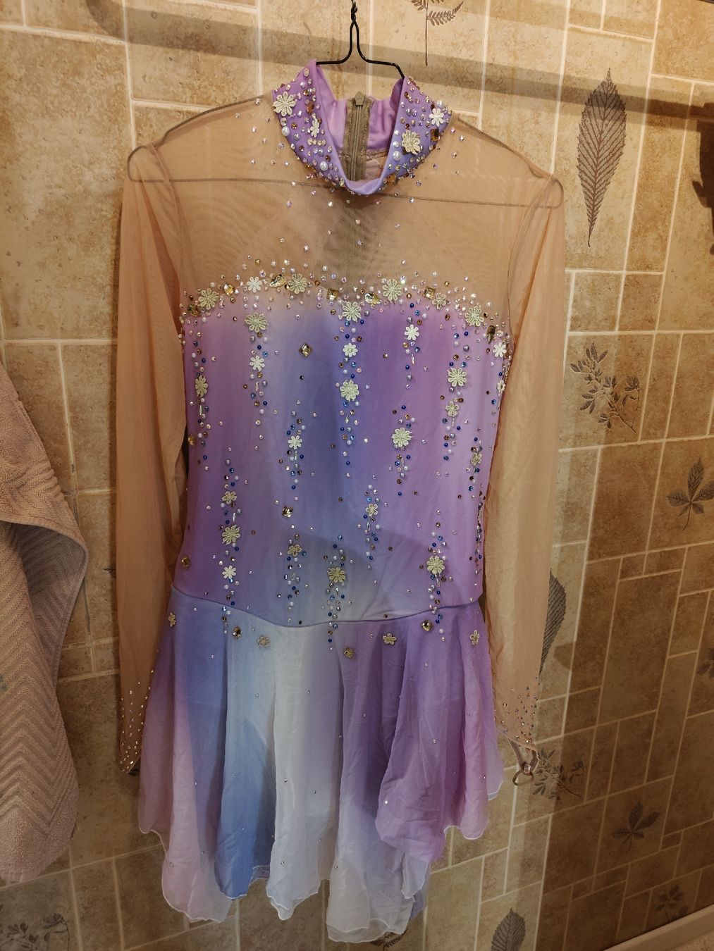 Robes: Kürkleid Eiskunstlauf – Neuf avec emballage d'origine à Sargans par Naera1208 4
