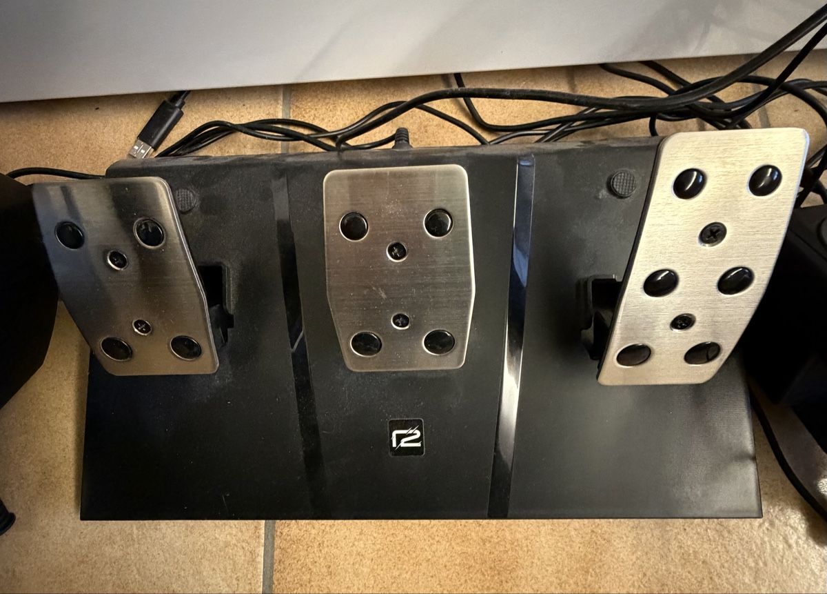 Controller: Volant pour consoles et PC – Usato da Isérables venduto da Titi9 2