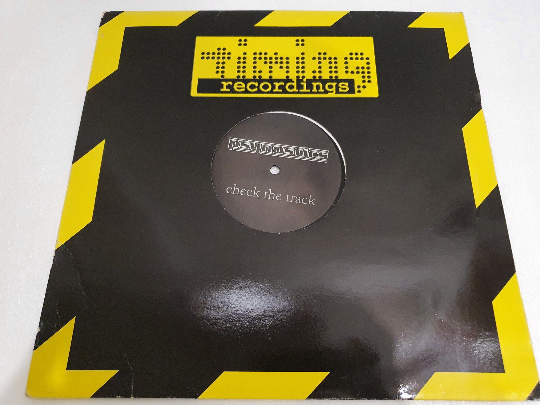 Dischi in vinile: Psynostics – Check The Track (Techno, Electro) – Usato da Uster venduto da Vinyl-Leidenschaft