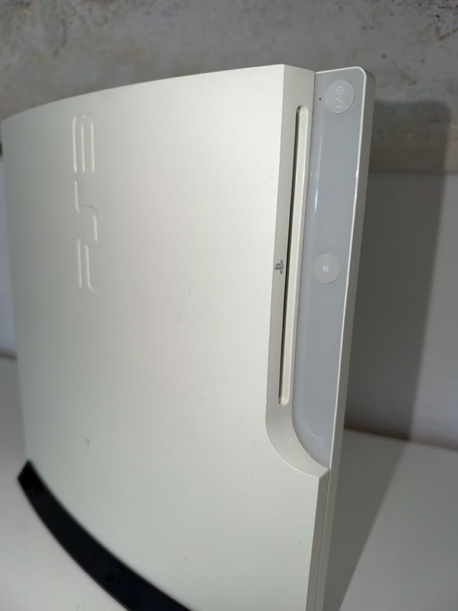 Sony Console: PS3 Slim Weiss 300GB + Controller + Top Games – Usato da Kerzers venduto da -.-Jesus-.- 9