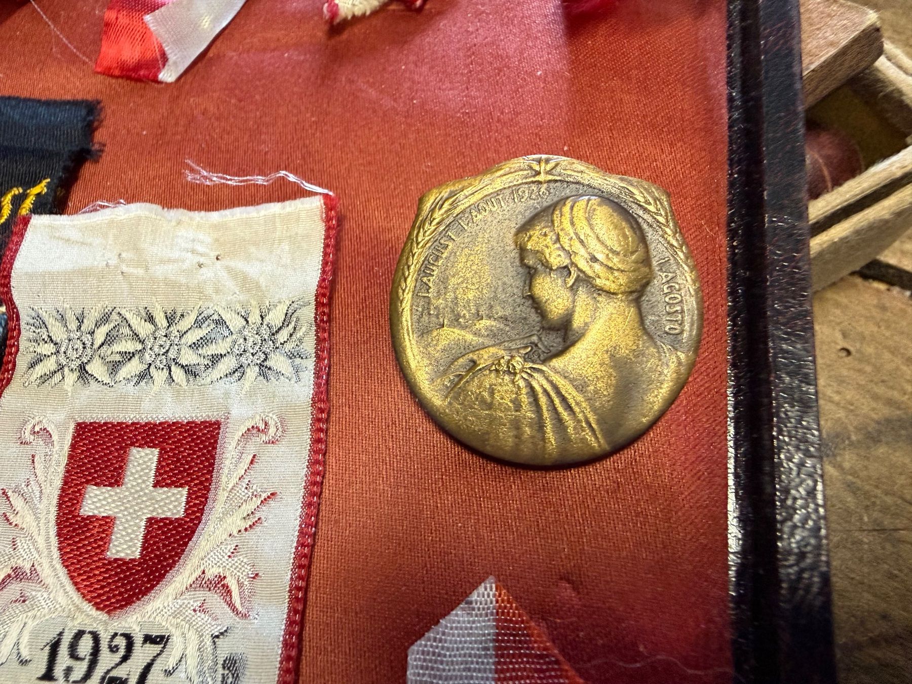 Medaillen: Konvolut 1. August Abzeichen Schweiz – Gebraucht aus Bern von Jwpm66 1