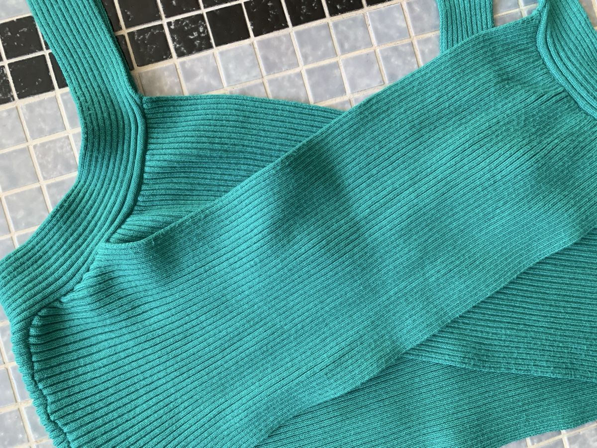 Mango Top: Crop top Mango 🌴🌞 vert taille M – Nuovo (secondo la descrizione) da Lausanne venduto da Xiaoxi 2