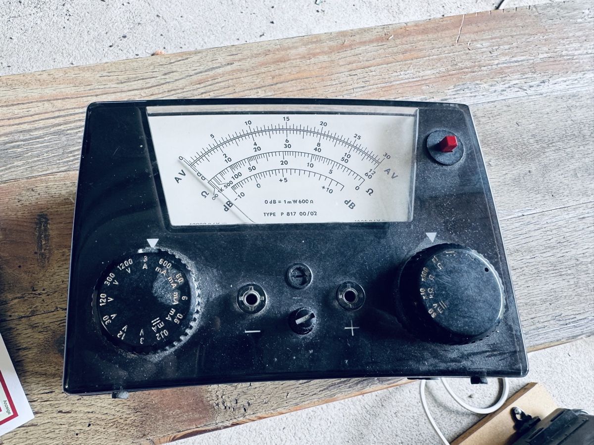 Philips Misurare: Philips A/V-dB-Ohm Messgerät – Usato da Sternenberg venduto da Mcfraui