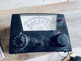 Philips A/V-dB-Ohm Messgerät