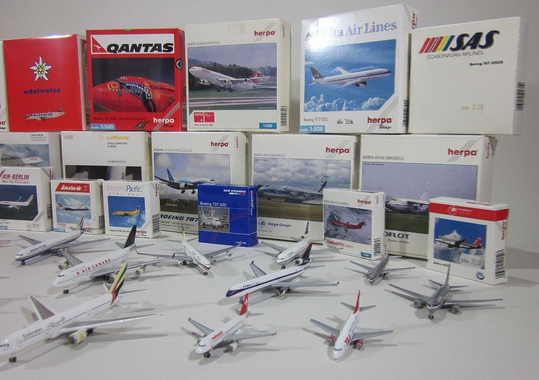 Herpa Kit di modellismo & Modellini statici: Herpa Flugzeugmodelle 1/500 – Usato da Bäretswil venduto da robsonantik 7