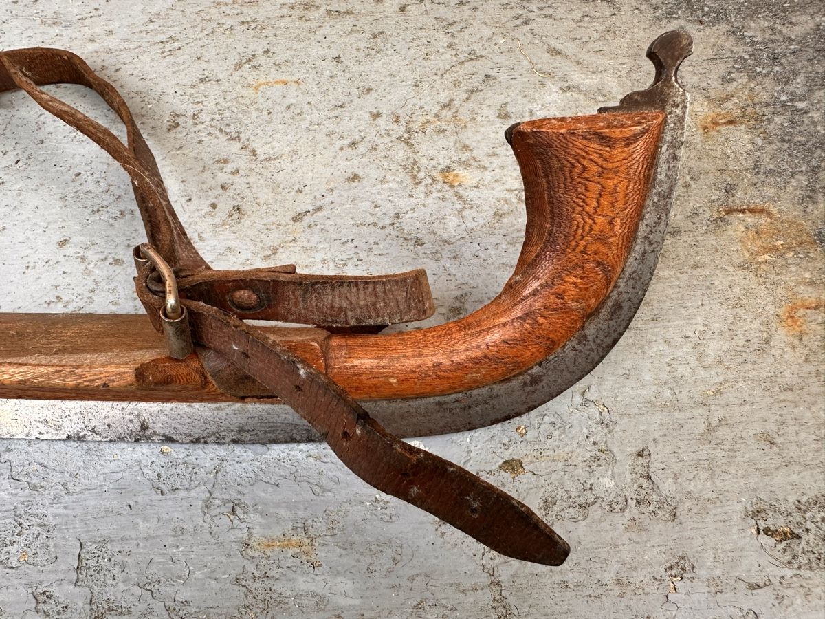 Pattini da ghiaccio: Ein alter Schlittschuh – Usato da Zürich venduto da marusapulmi 5