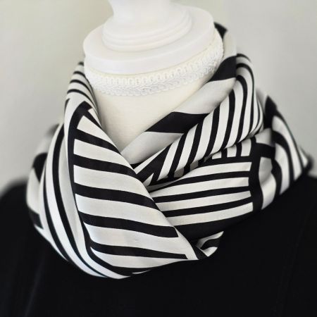 New 53cm Silk Scarf, Klein Halstuch, Black White Lines