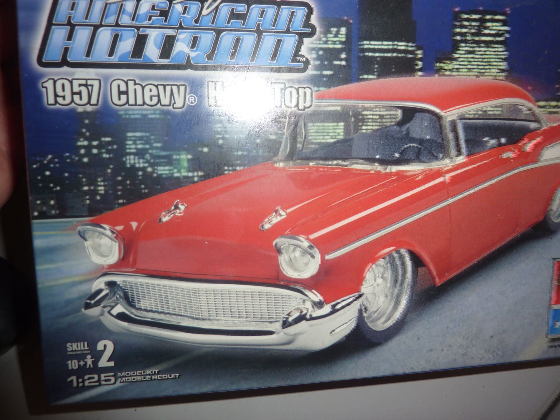 Voitures modèles: 1957 chevy – Neuf avec emballage d'origine à Balsthal par bouteliee