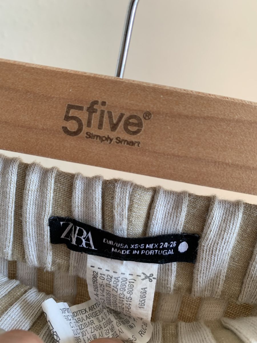 Zara Gonne: Jupe midi beige et écru Zara – Nuovo (secondo la descrizione) da Genève venduto da rez_c6c6 3