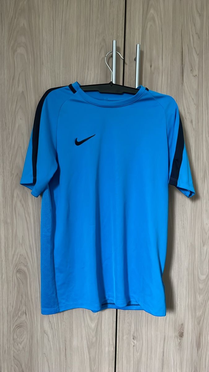 Nike T-shirt: Maillot Nike  – Nuovo (secondo la descrizione) da Noville venduto da mat_hy52
