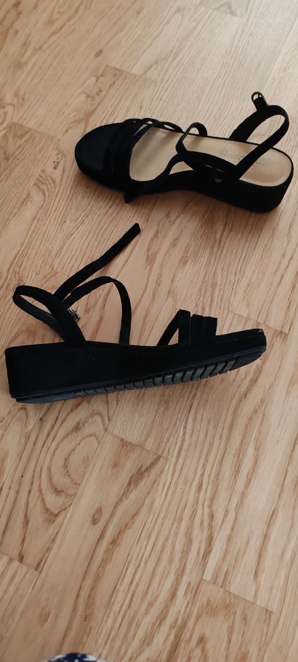 Scarpe da donna: Schwarze Sandale. 5th Avenue. Sandali neri – Usato da Kriens venduto da ros_p5l9 1