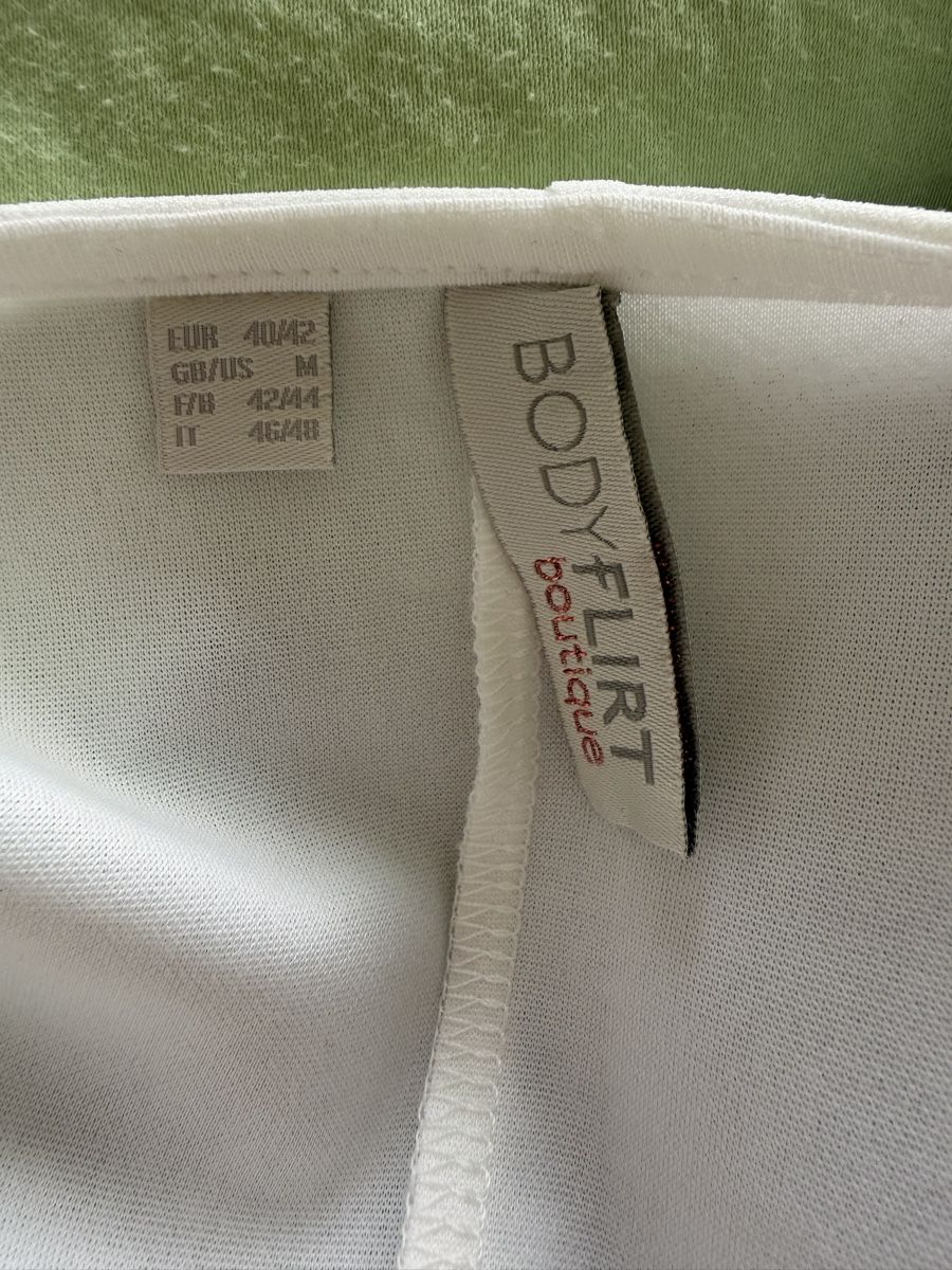 Vestiti: Kleid Bodyflirt weiss mit Spitze Langarm – Usato da Biberist venduto da Mi58 3