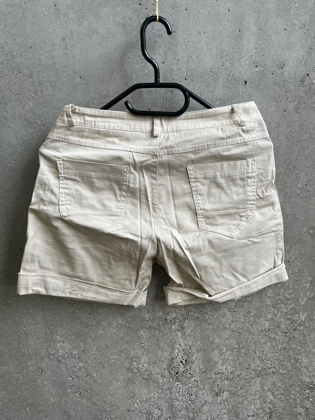 Jeans: Shorts Damen – Usato da Bern venduto da leokislig 1
