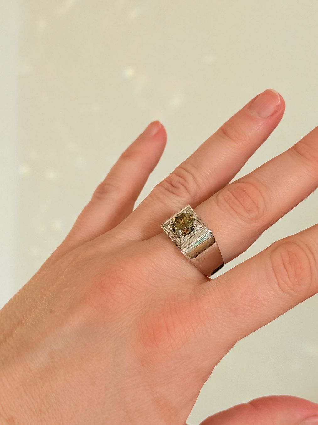 Ringe: 2.06 Ct Vvs1/+Round Brown Moissanite 61 SIZE – Neu und originalverpackt aus Genève von AWWA 2