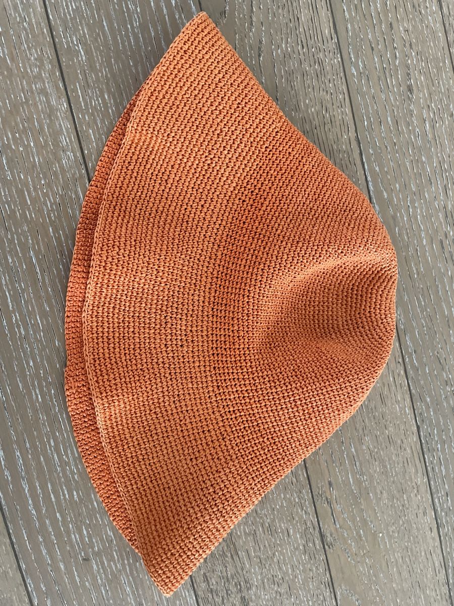 Cos Hüte, Mützen & Caps: Cos sunhat – Gebraucht aus Zürich von muz_5h6k