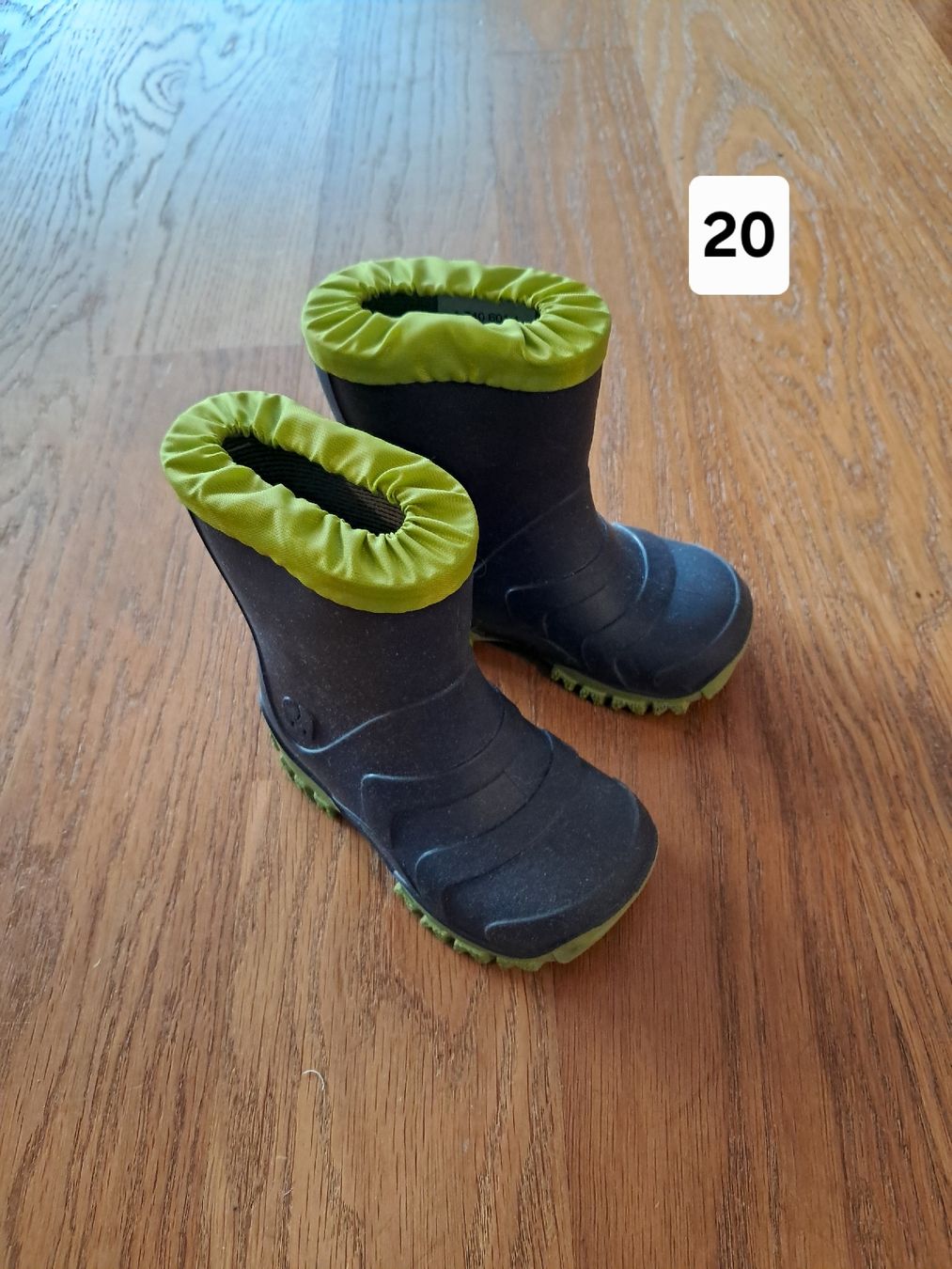 Schuhe für Jungen: Gummistiefel – Gebraucht aus Luzern von youlshee