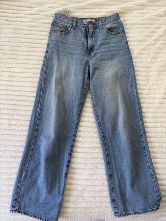 LEVIS high waisted straight jeans W28/L31