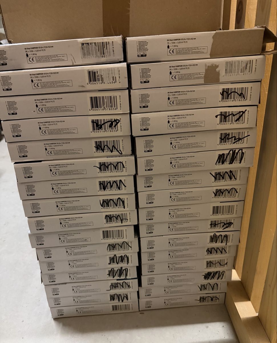 Rivestimenti per pavimenti: 100m2 de vinyl autocollant 2mm  – Nuovo e nell'imballaggio originale da Leytron venduto da emi_p2cd 1