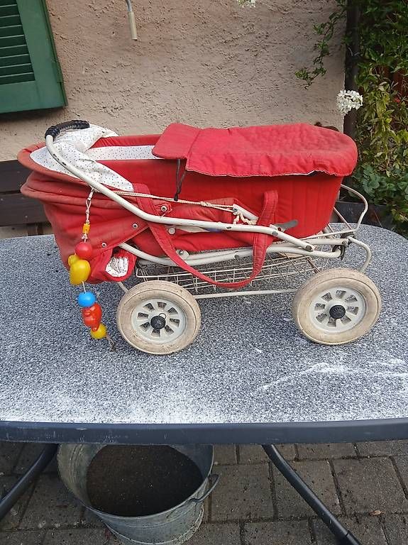 Puppenwagen: Spielzeug Kinderwagen – Gebraucht aus St.Gallen von esdb 1