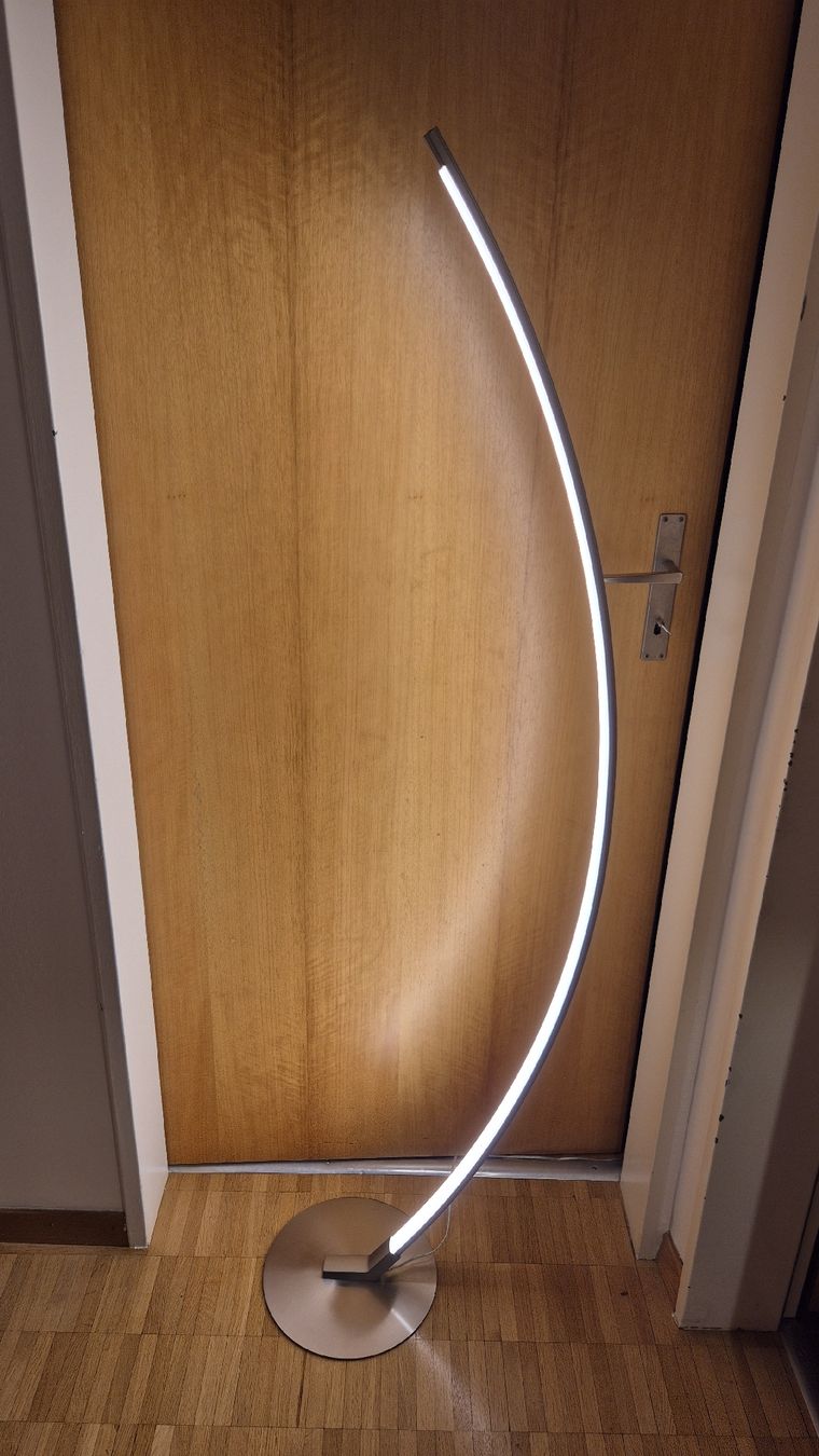 Lampes: Stehlampe – D'occasion à Birmenstorf AG par R_C_B
