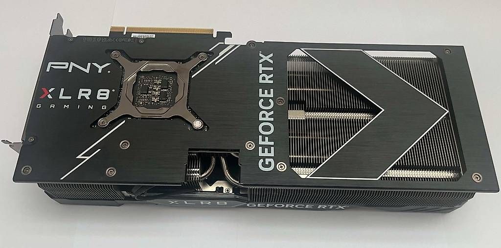 Cartes graphiques: PNY GeForce RTX 4070 Ti SUPER XLR8 - Garantie bis 2027 – D'occasion à Tramelan par Fr1ska 3