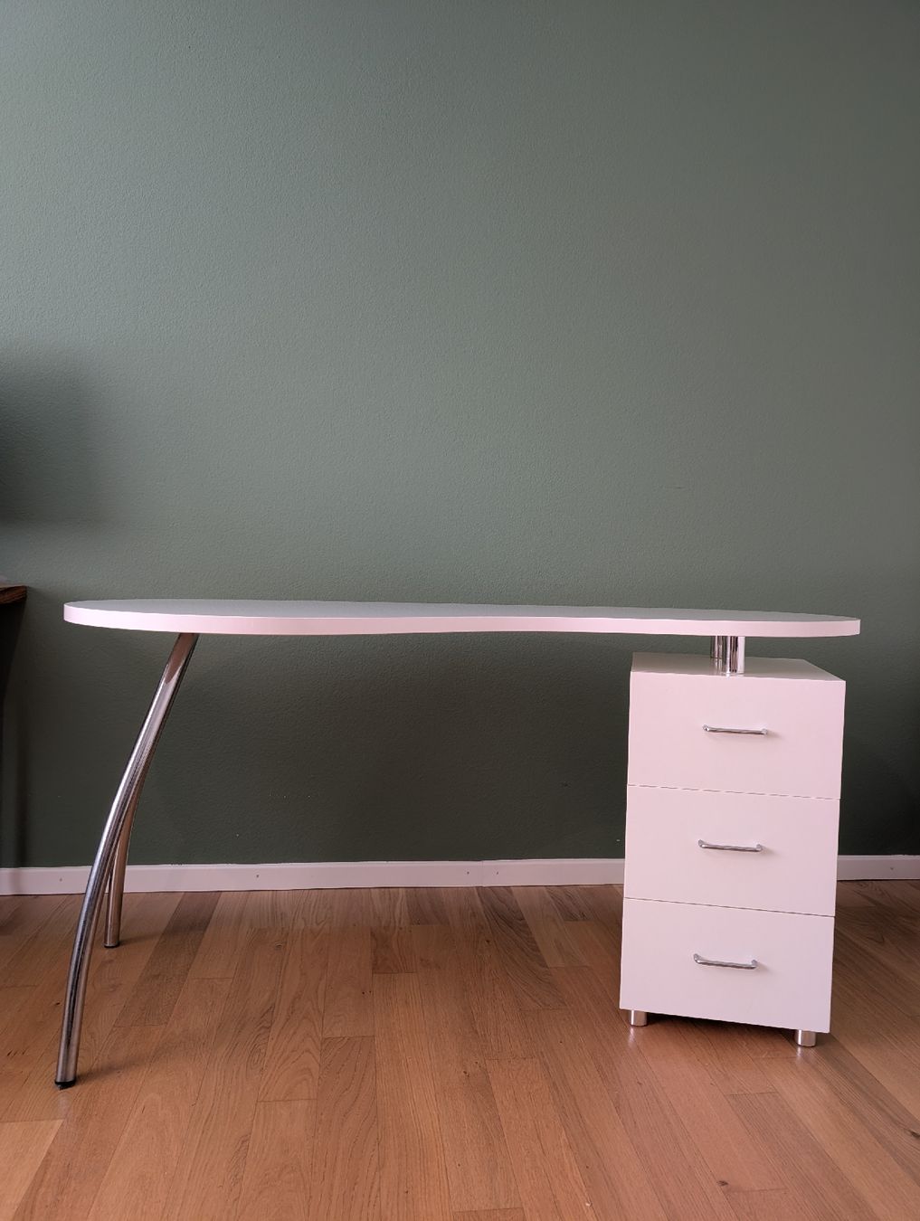 Tables: Tisch für Büro oder Nagelstudio – Neuf (Voir description) à Küsnacht ZH par Kharif 3