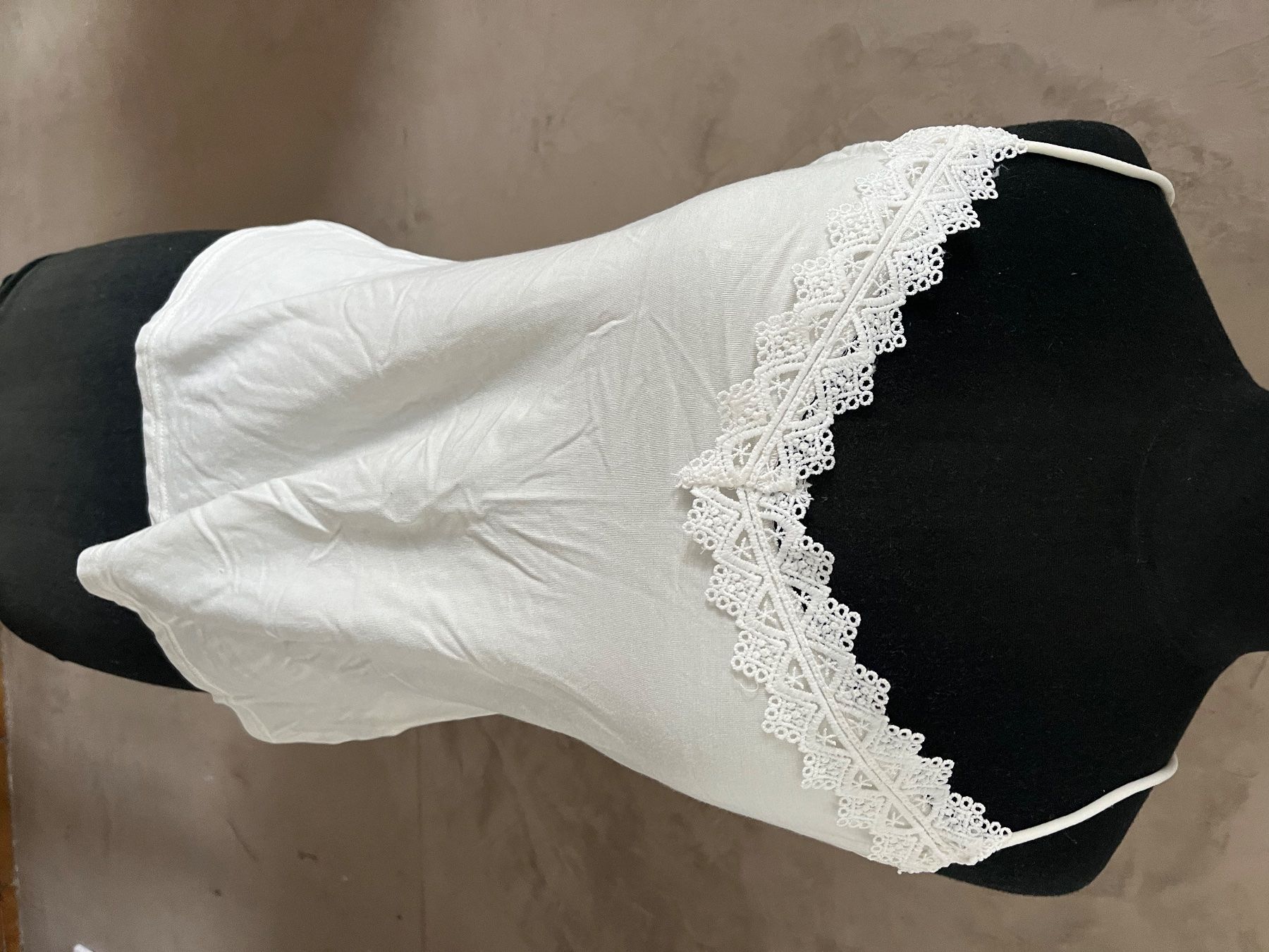 Kleiderpakete: Lots 3 habits Taille L – Gebraucht aus Veyrier von kimedovapa 3