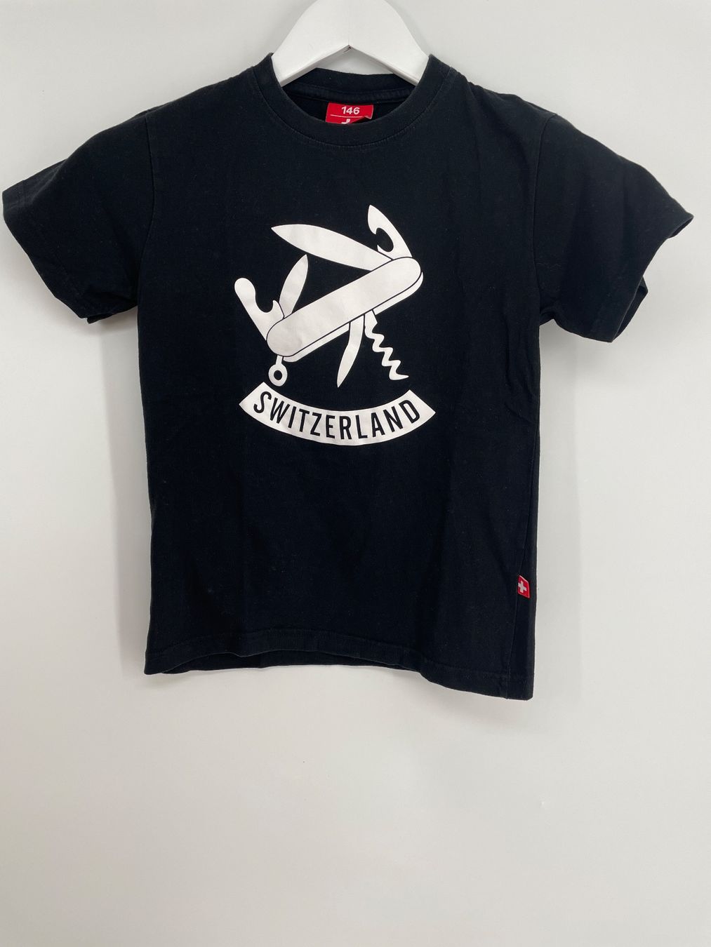 Hemden, T-Shirts & Polos: Shirt Switzerland Gr. 146 – Gebraucht aus Auenstein von moin.
