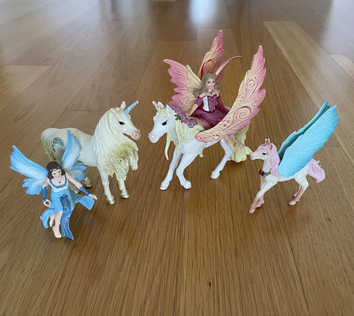 Spielzeuge: SCHLEICH Fabelpferde u. Figuren – Gebraucht aus Jona von palu