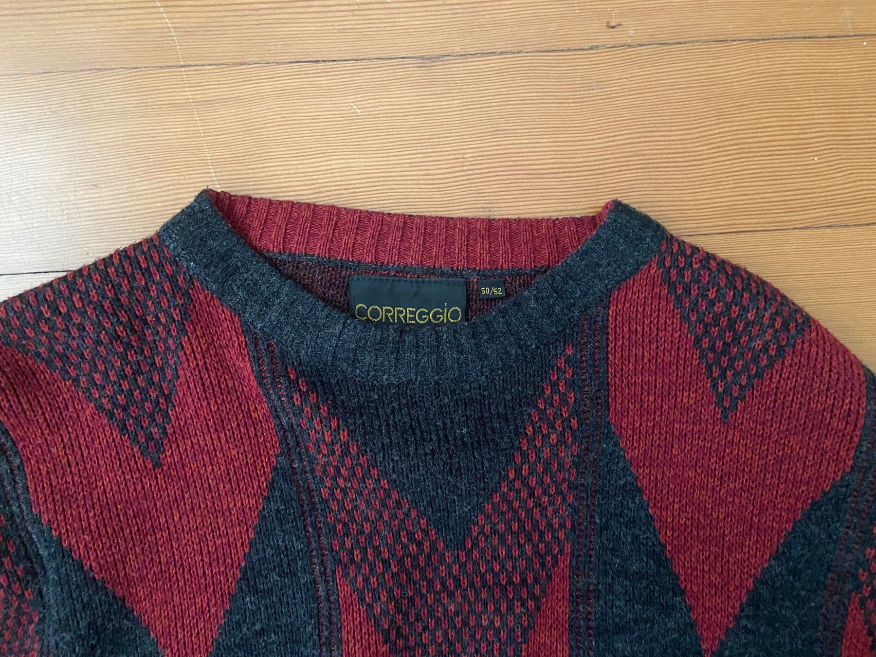 Pulls & Sweat-shirts: Winter Pullover rot schwarz gemustert – D'occasion à Niederrohrdorf par Lou_9hq6 1