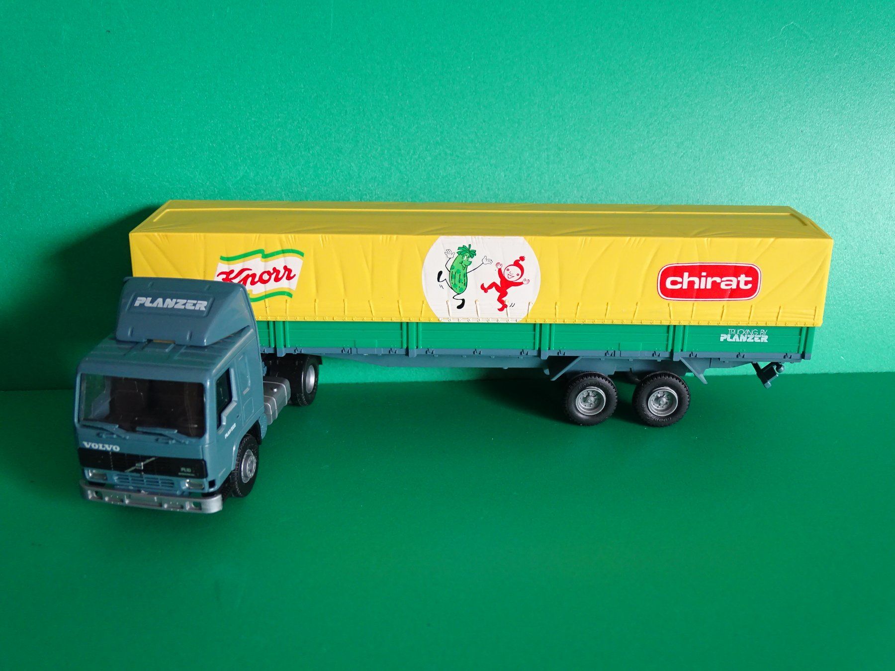 Volvo Modellini d'auto: Volvo Lkw von Roco 1/87 – Usato da Bretzwil venduto da Meex 2