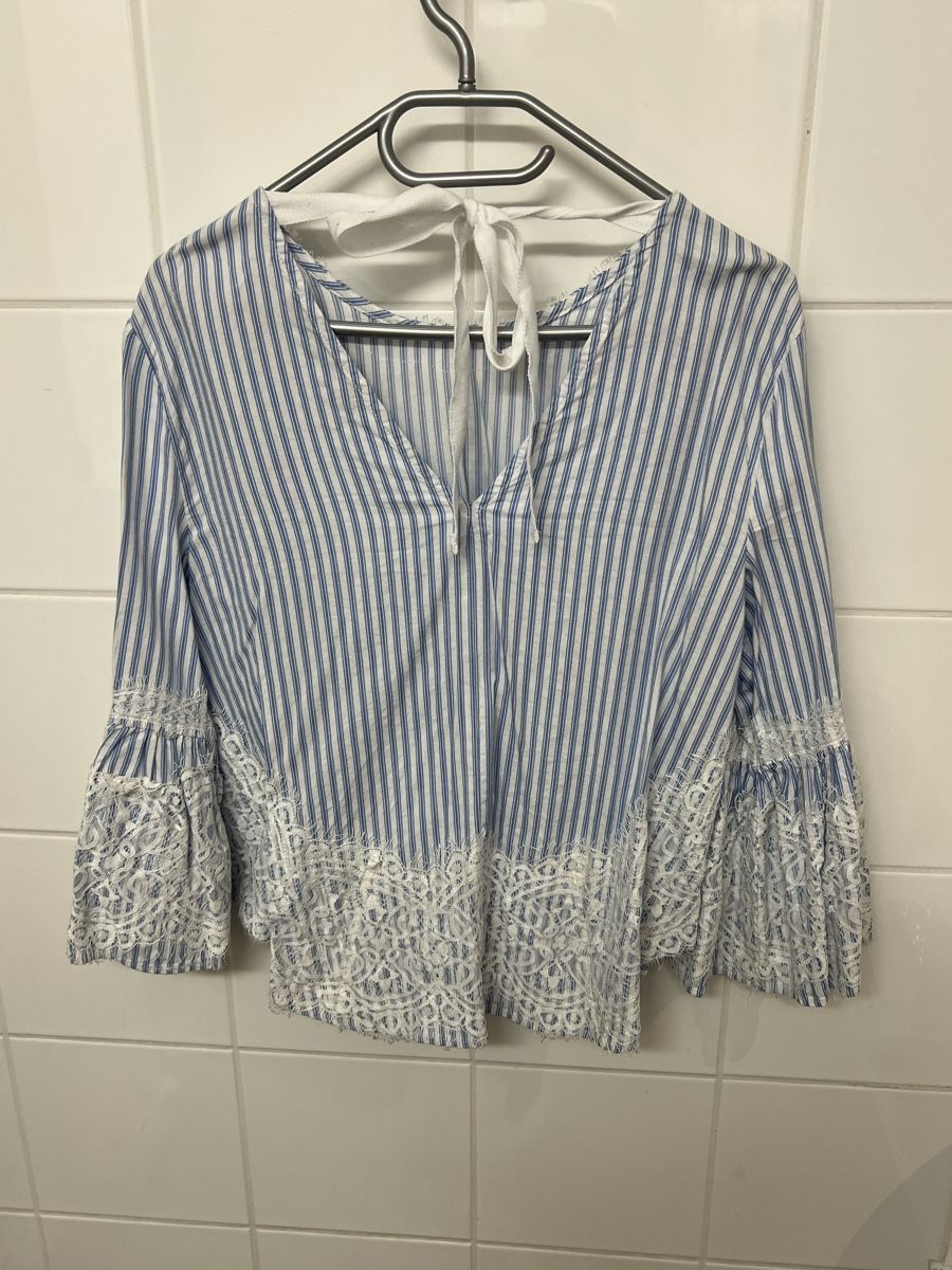 Zara Camicette: Bluse hellblau/weiss von ZARA – Nuovo (secondo la descrizione) da Jona venduto da n.ferrari 1