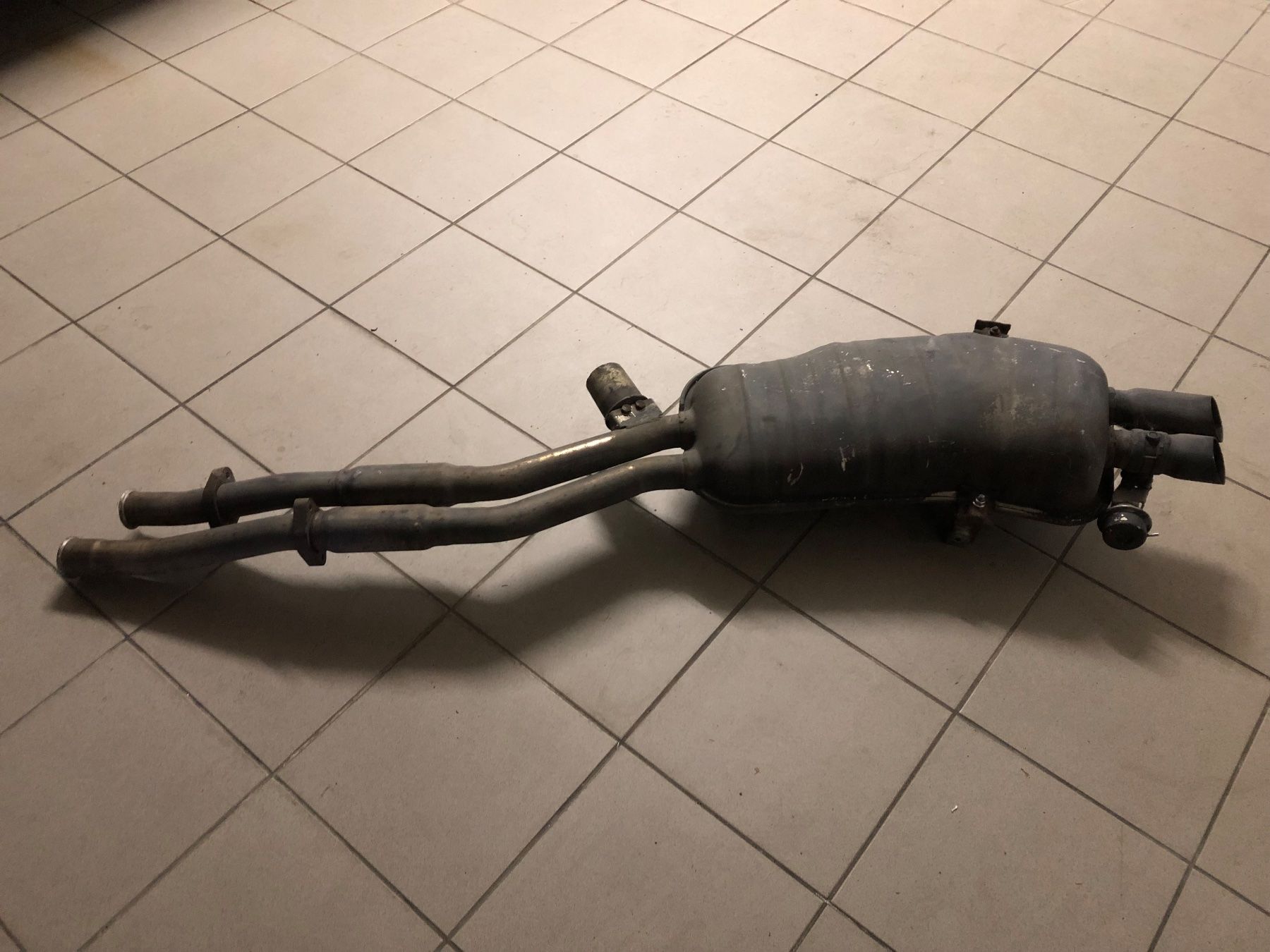 Sistemi di scarico: BMW e36 328i Original Endschalldämpfer – Usato da Meisterschwanden venduto da Yuecel