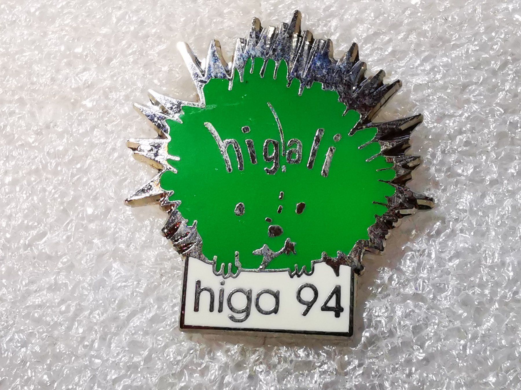 Plaketten & Abzeichen: Ansteckpin 32: higa 94 – Gebraucht aus Oppligen von Pin-Fall-Shop
