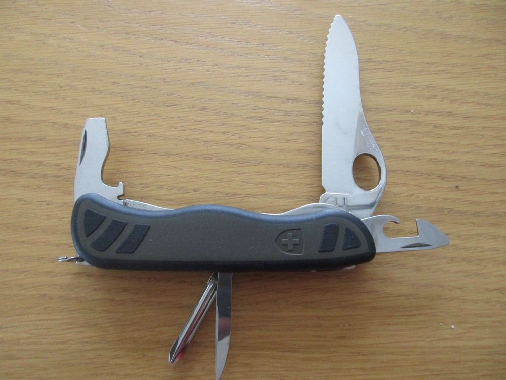 Mauk Taschenmesser 11 In 1 – Mit Bits, Bohrern Und Stecknüssen, Inkl. Tasche