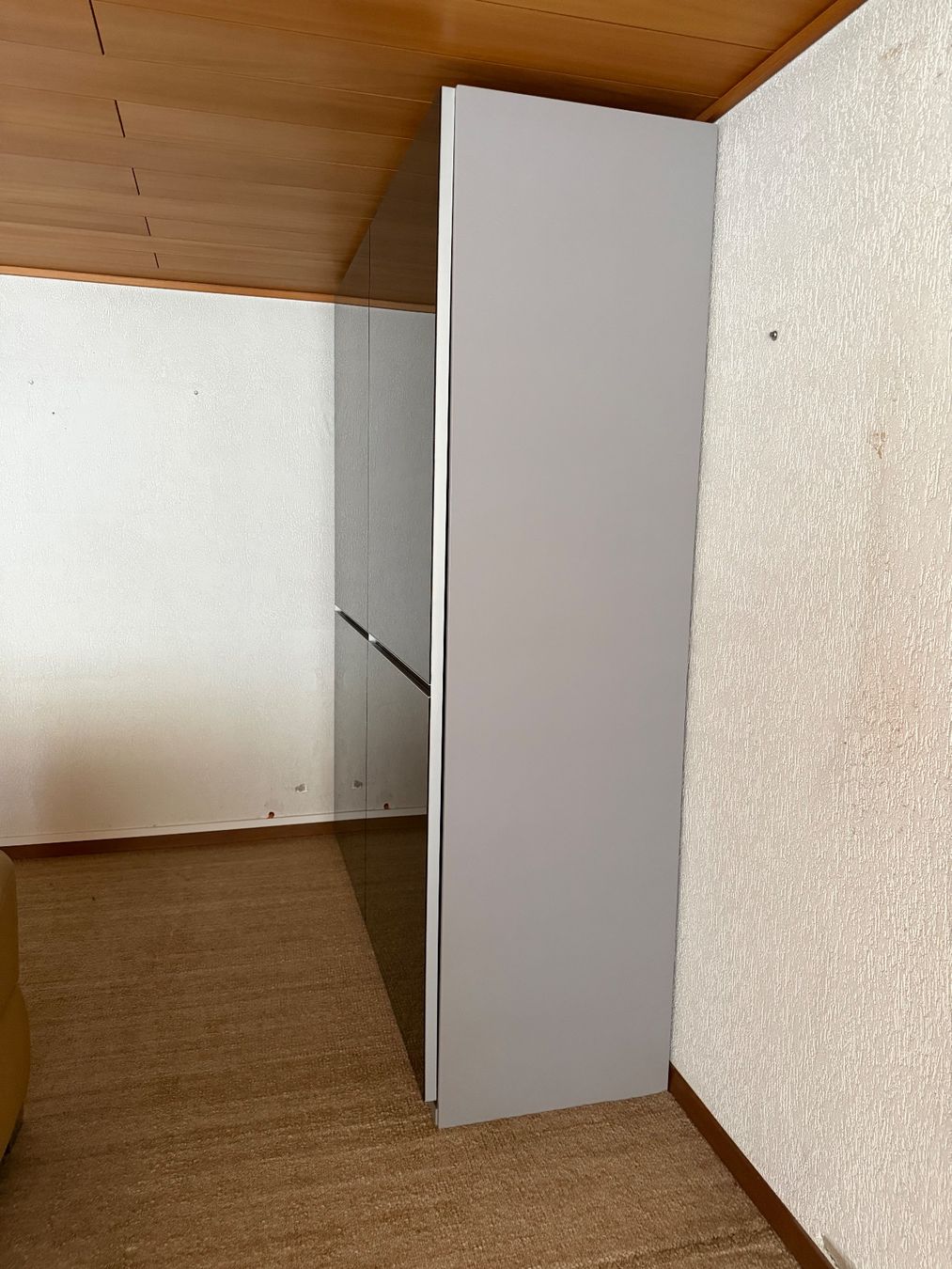 Armadi: Grosszügiger Wandschrank – Usato da Hausen AG venduto da eri_6ndx 5