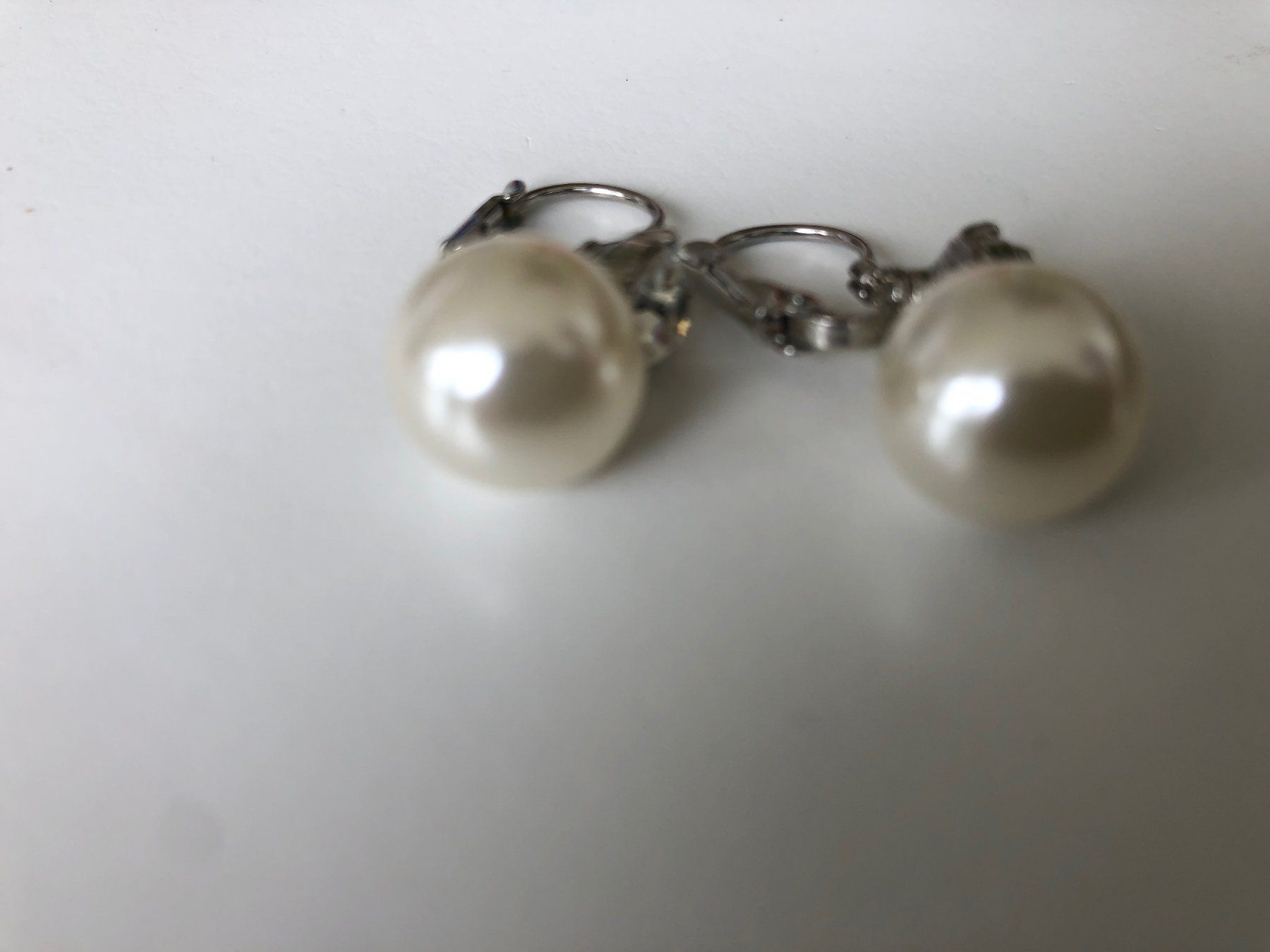 Perlen (unechte): ORECCHINI CON PERLE E STRASS – Gebraucht aus Davesco-Soragno von kappas 1