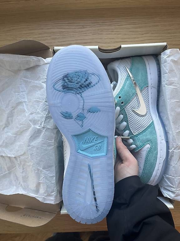 Damenschuhe: Dunk April blanc bleu taille 38 – Gebraucht aus Versoix von emm_g7q9 1