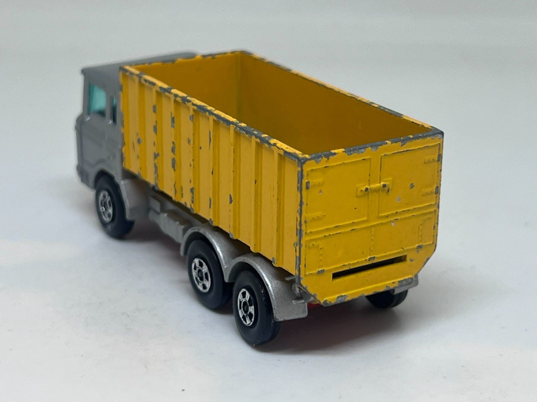 Matchbox Modellini d'auto: Matchbox DAF Tipper Truck #295 – Usato da Wildegg venduto da LaaBoutique 2