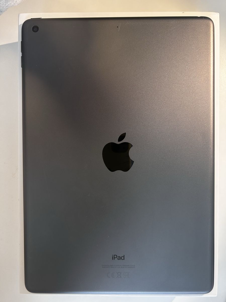Apple Tablet PC: Ipad 8th Gen, spacegrey, 128Gb, 10.2 Inch – Neu (gemäss Beschreibung) aus Uster von danii.lavilni 1