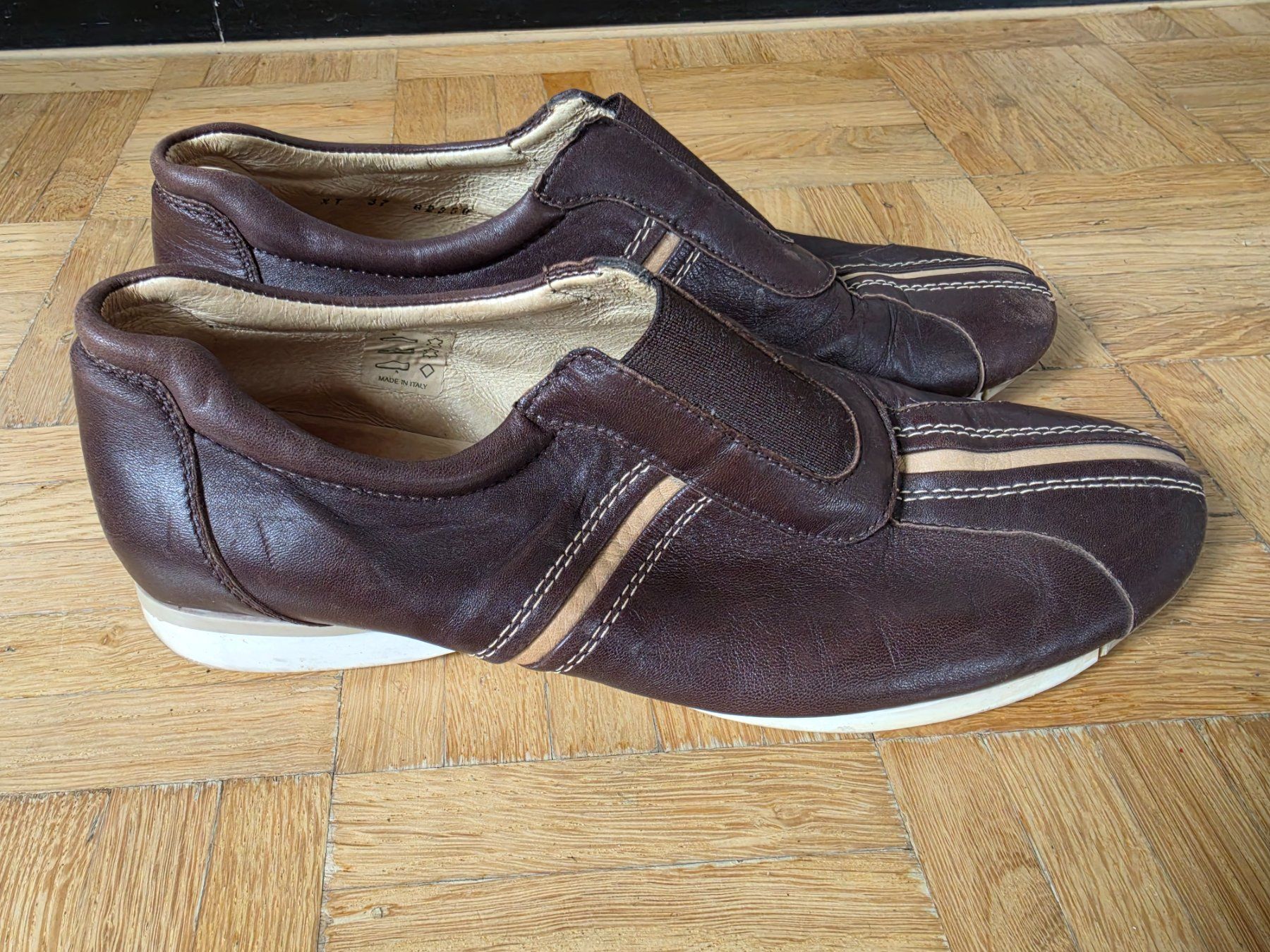 Scarpe da donna: Turnschuhe Lario echt Leder Gr. 37 – Usato da Stäfa venduto da flamingo_17