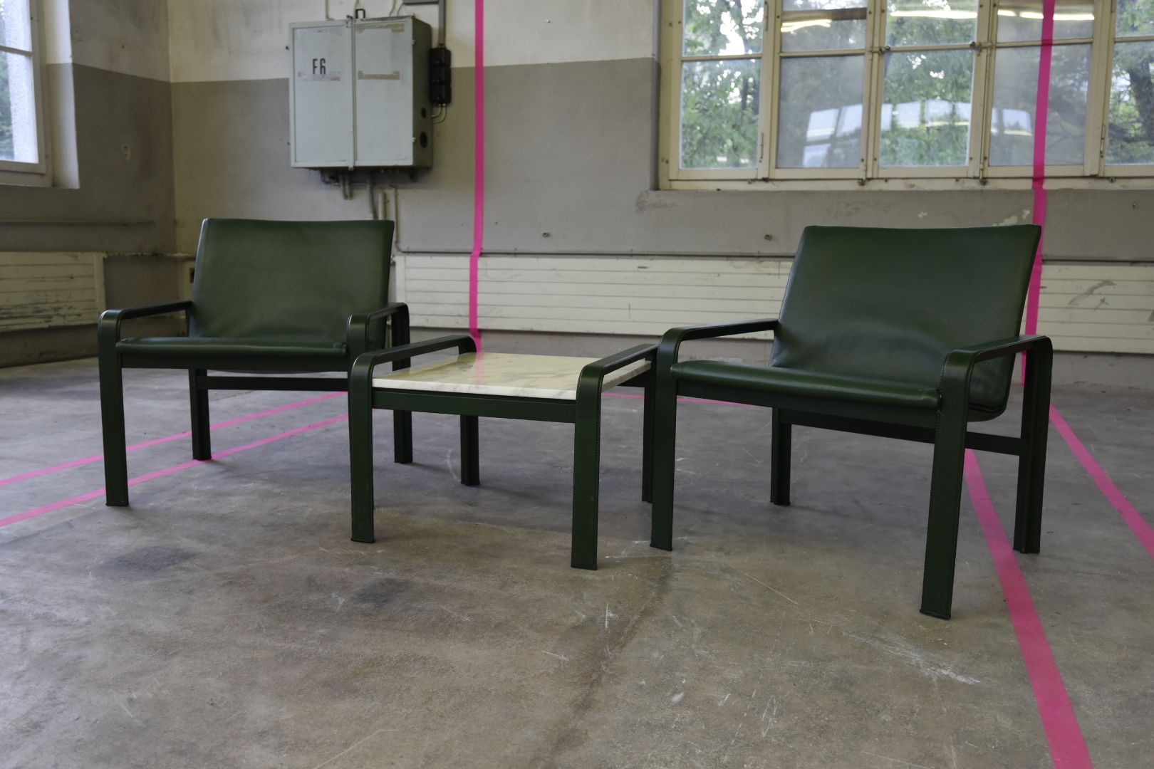 Poltrone: Designer Set - 2 Sessel und 1 Couchtisch Matteo Grassi – Usato da Lichtensteig venduto da UsedIN