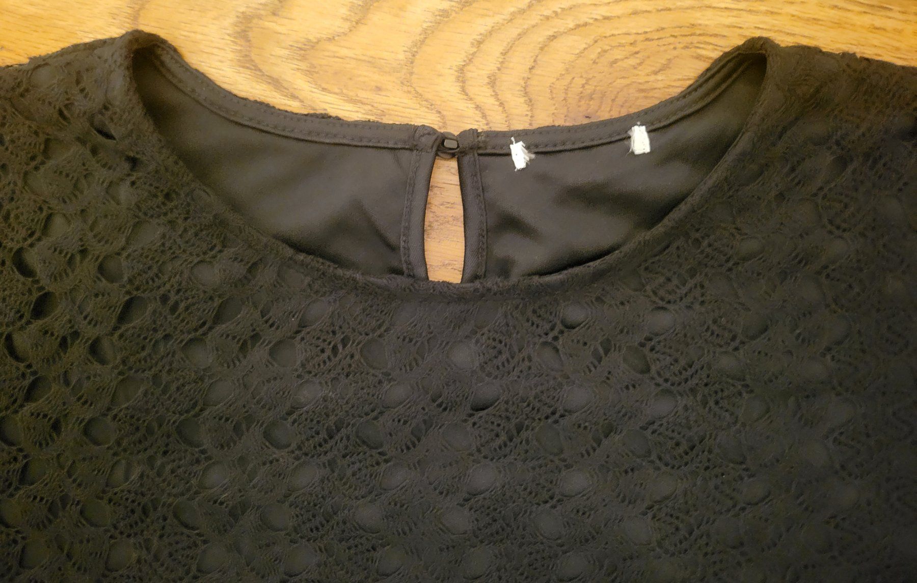 Blusen: Elegante, schwarze Bluse mit Spitze, neuwertig – Neu (gemäss Beschreibung) aus Basel von sci_67ms 3