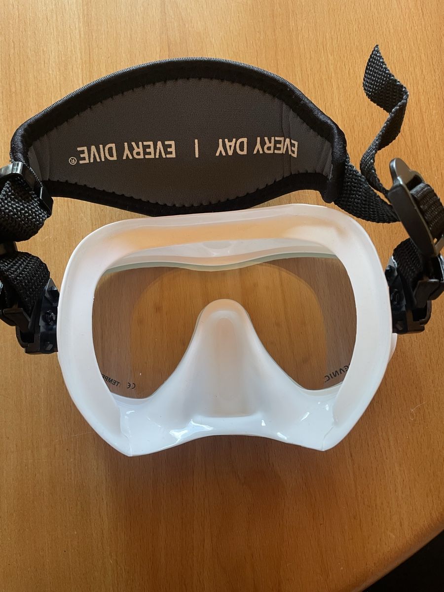 Maschere: Oceanic Dive Mask - White - Excellent Condition 🤿 – Nuovo (secondo la descrizione) da Wil AG venduto da ang_5kjt 2