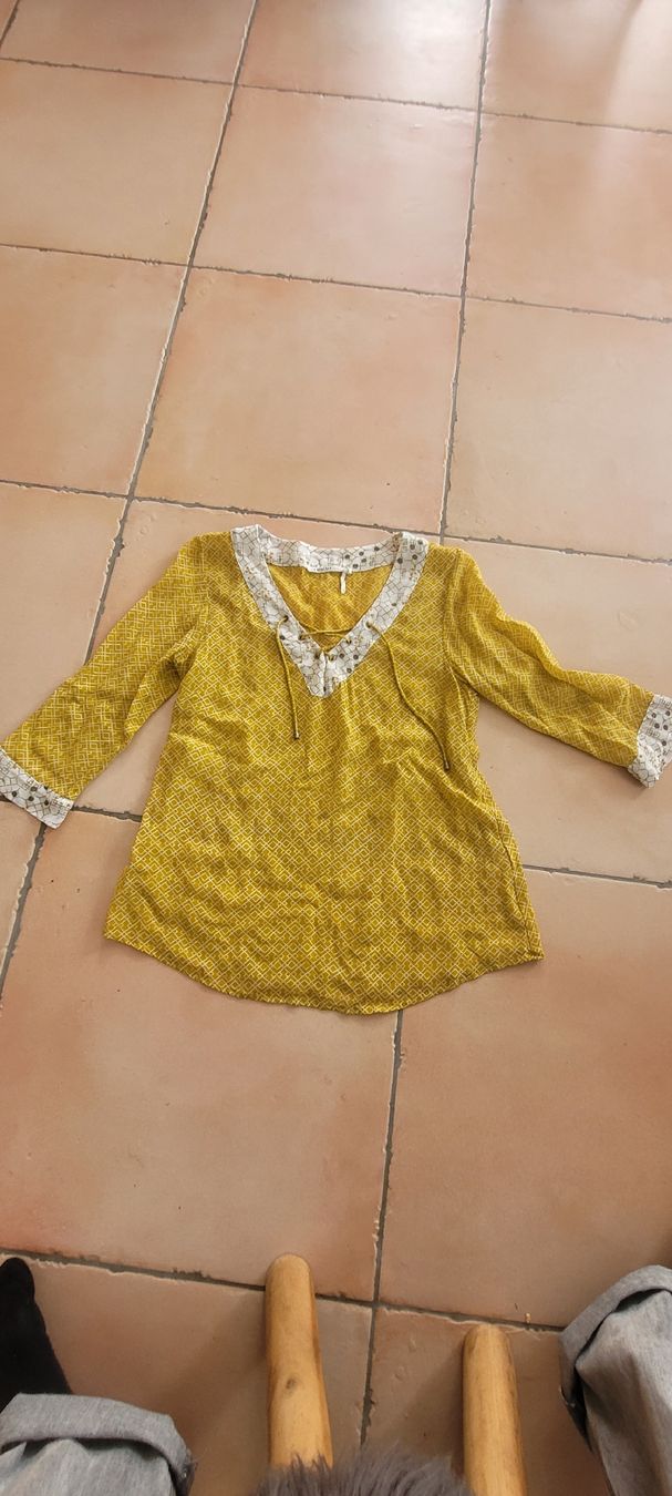 Nile Camicette: Nile blouse XS/ S jaune maïs – Nuovo (secondo la descrizione) da Echallens venduto da frimousse2008 2