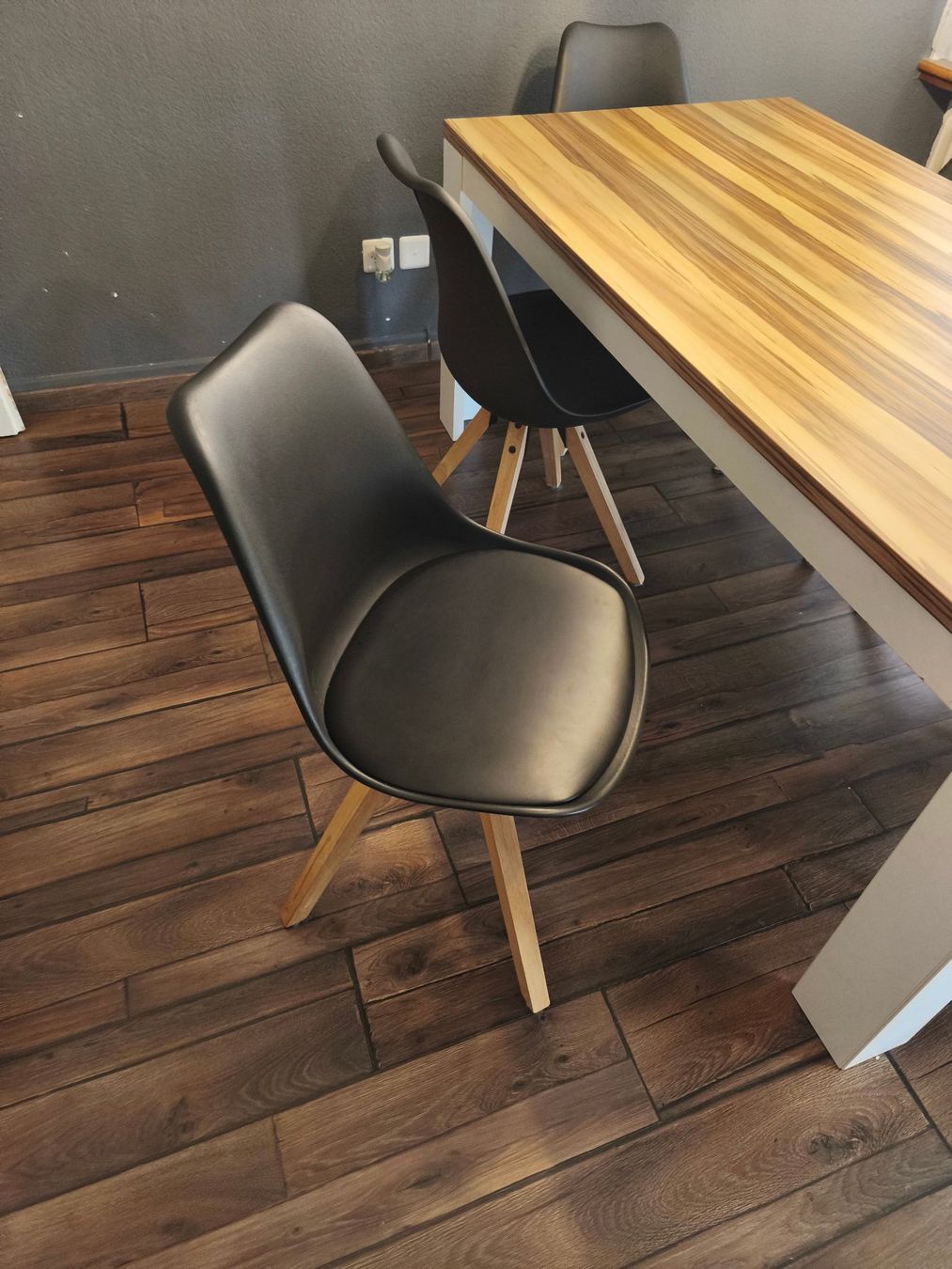 Set de table et chaises: Esstisch mit 6 Stühlen – D'occasion à Bülach par Returnfire 1