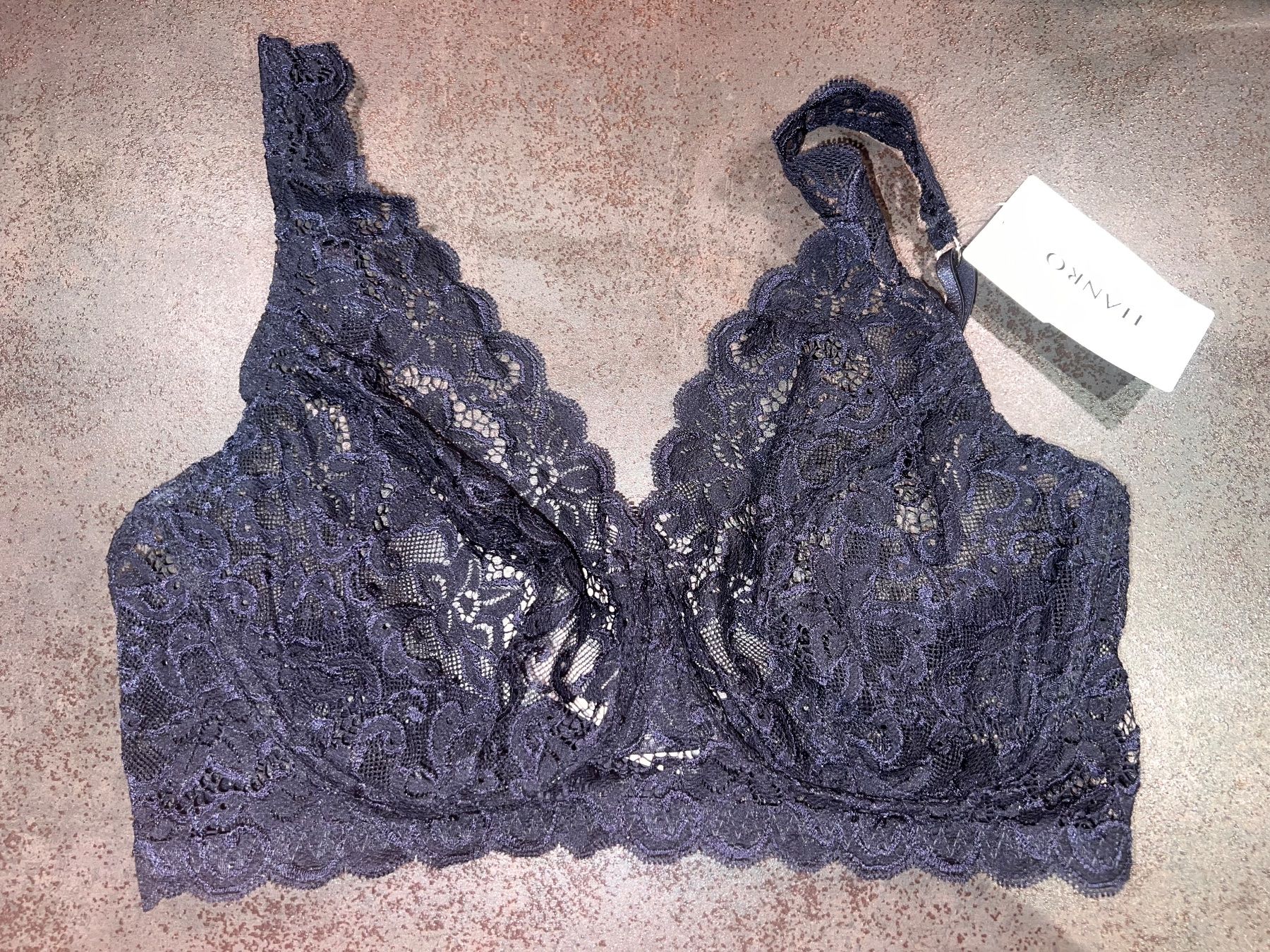 Hanro Altra biancheria intima: BH HANRO 85c neu – Nuovo (secondo la descrizione) da Dornach venduto da samuti