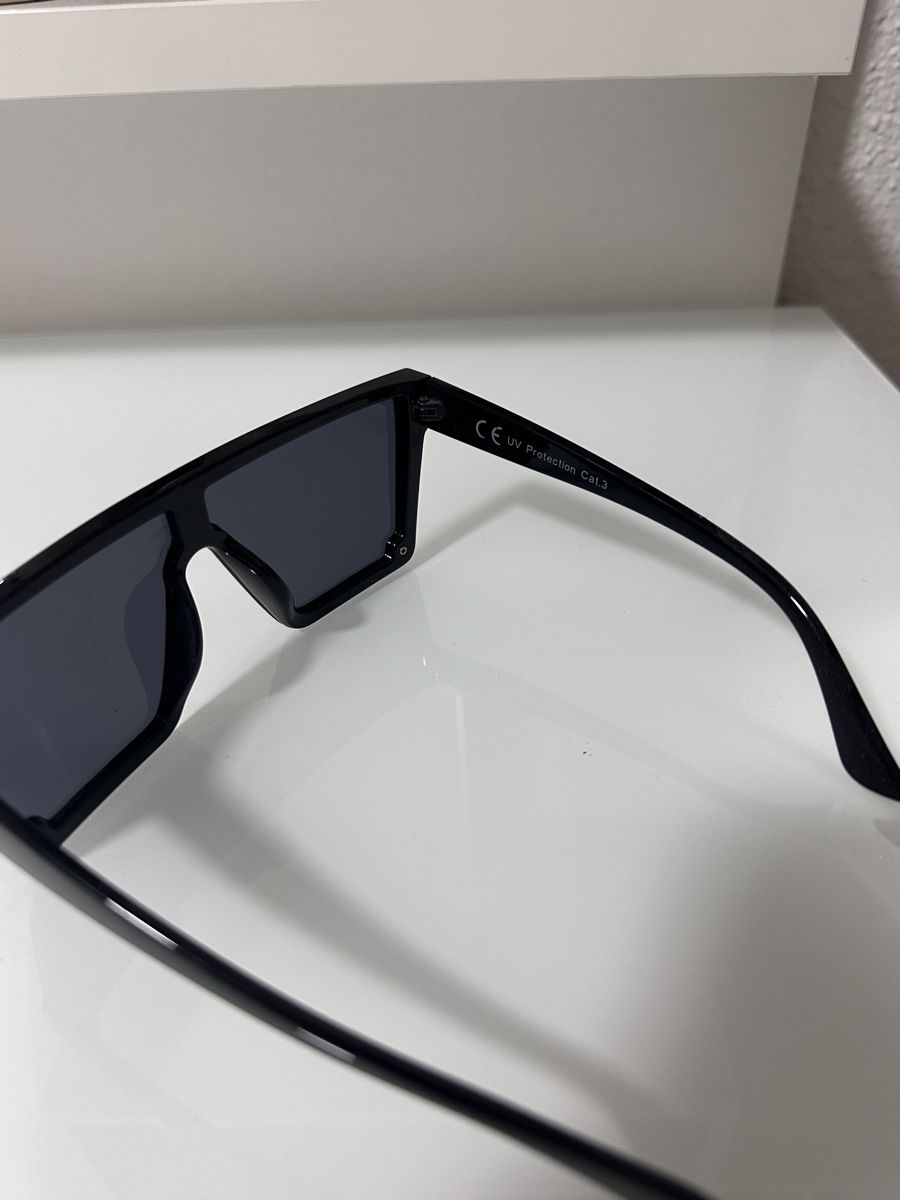 Brillen & Gläser: Sonnenbrille schwarz UV Schutz Cat. – Gebraucht aus Oberurnen von nes_8xqt 2